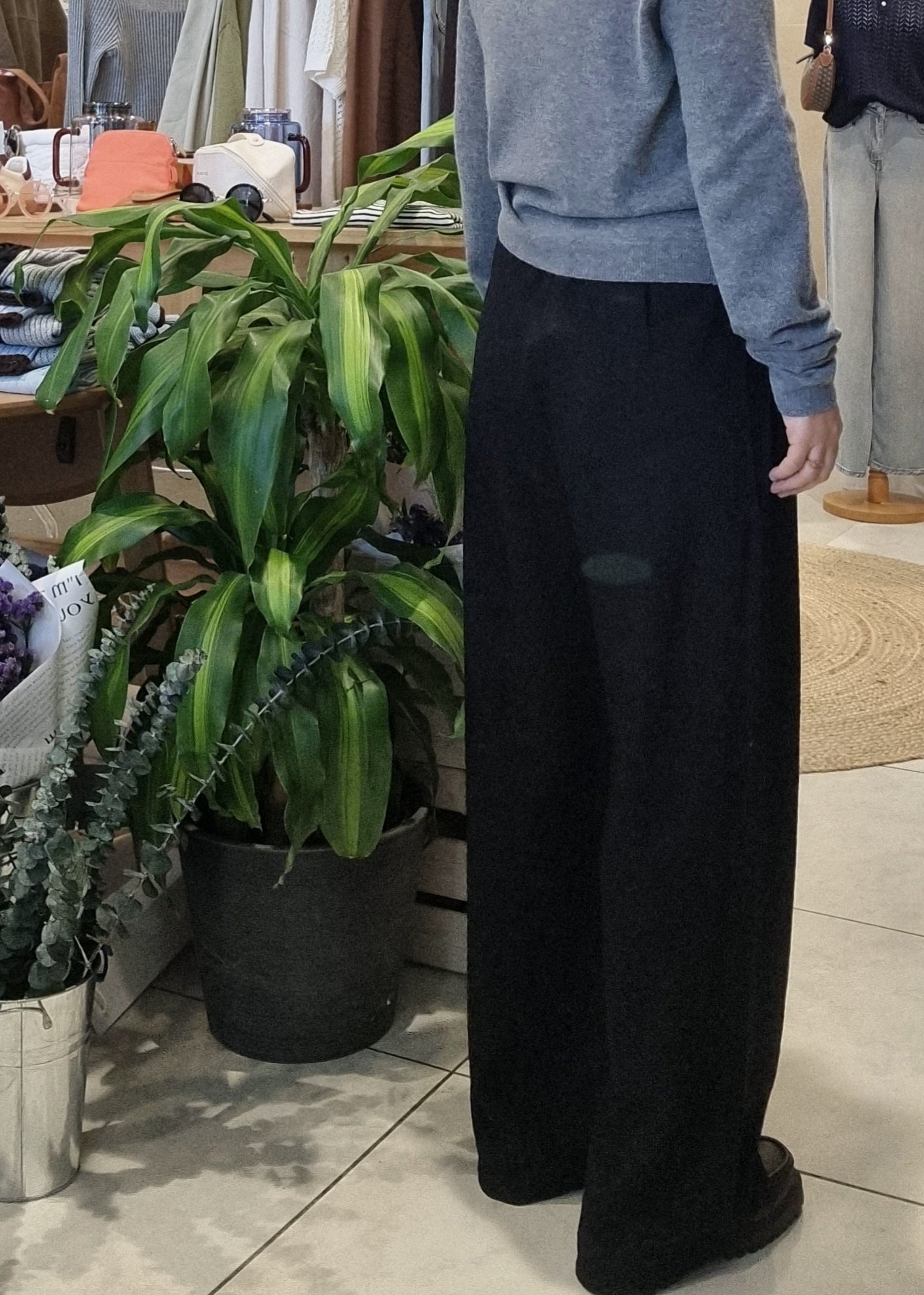 Straight Kahki Black Pants
