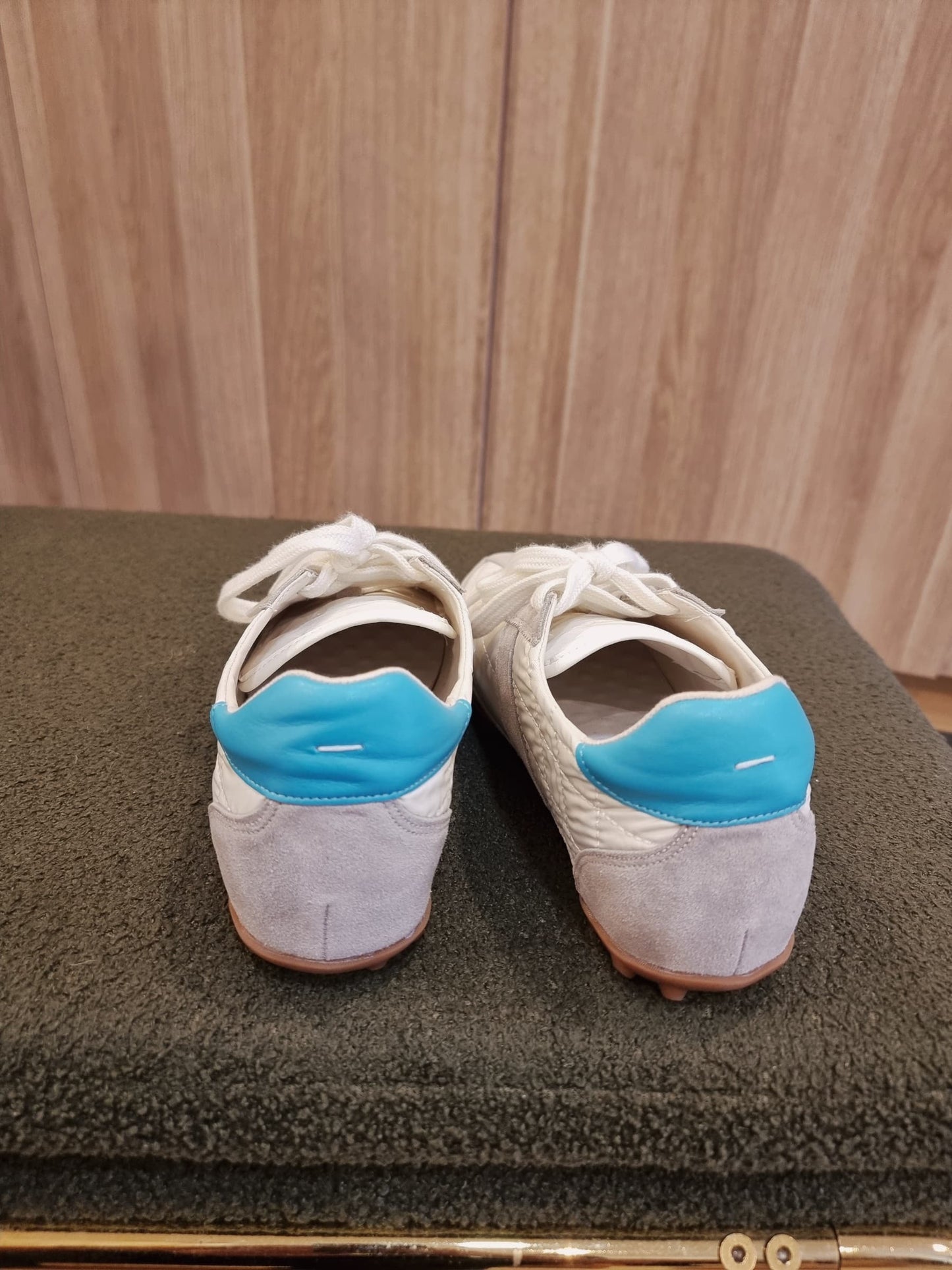 Casual leather fabric sneakers detail