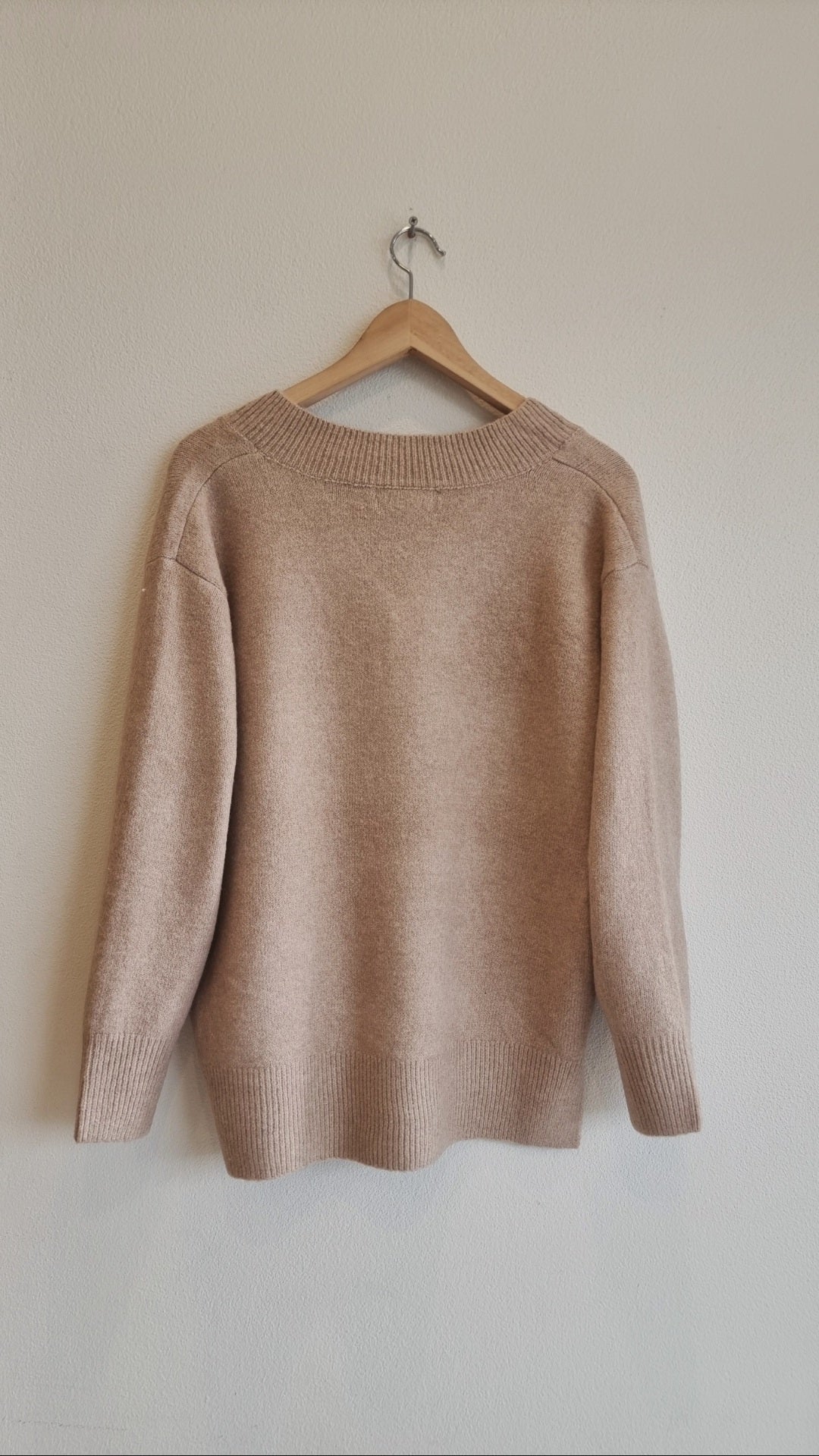 Women’s lightweight wool blend knit top in casual everyday style