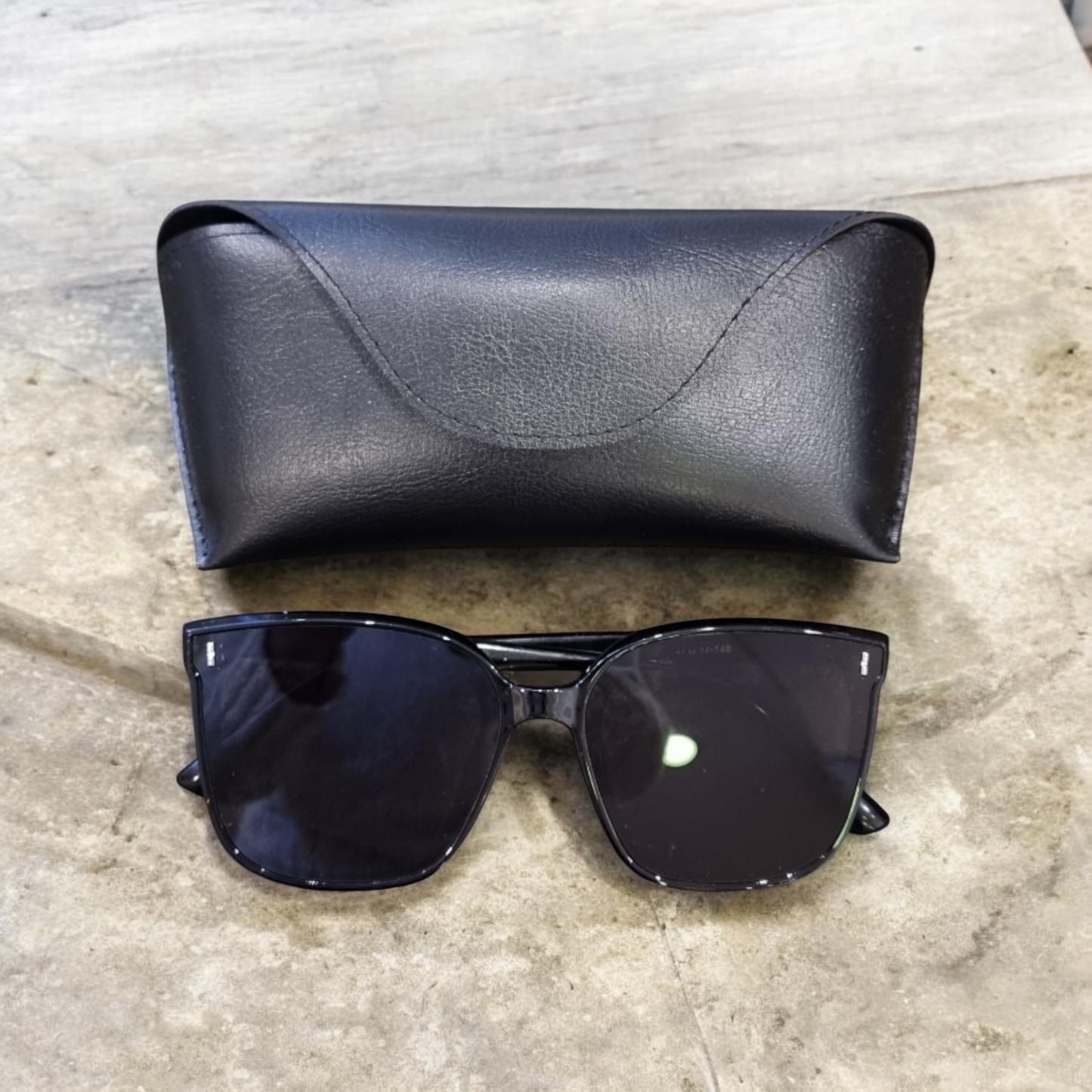 SUNGLASSES CASE