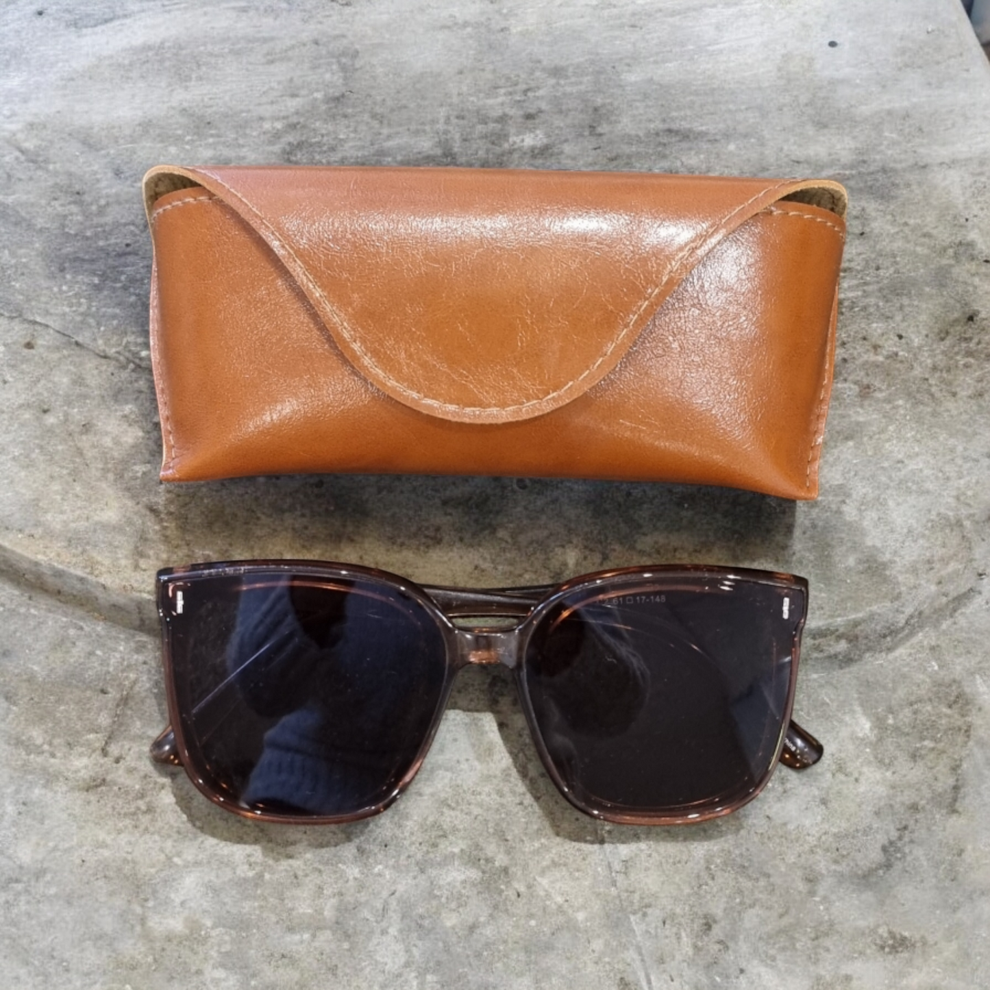 SUNGLASSES CASE